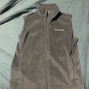 Columbia Light Gray Fleece Vest